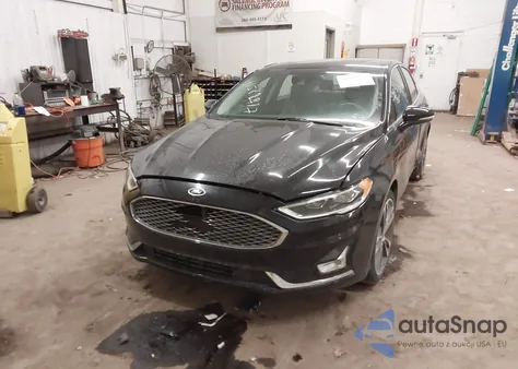 2020 Ford Fusion Titanium z USA, uszkodzony, nr VIN 3FA6P0D97LR192011